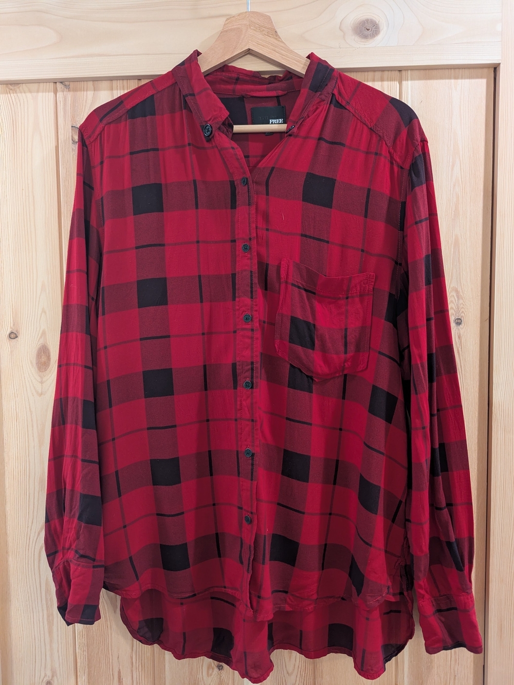 Wilfred Free 100% Rayon Red & Black Plaid Button-Up Shirt - Picture 2 of 9